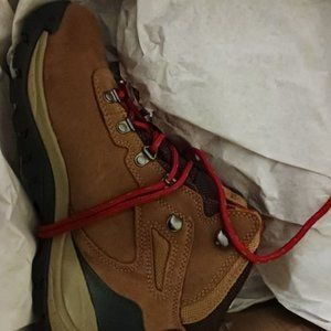 Columbia Hiking Boots, brown and red, comfy